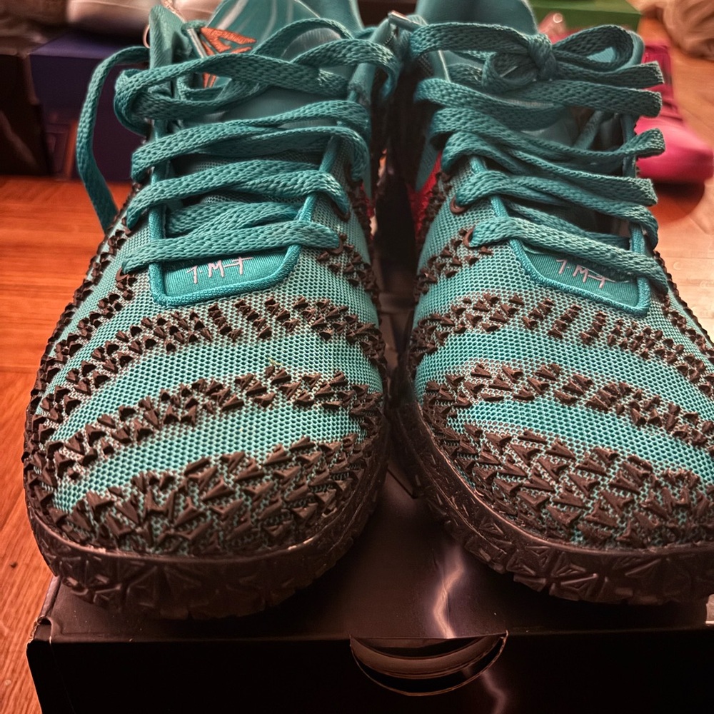 Nike Teal and Black Sneakers